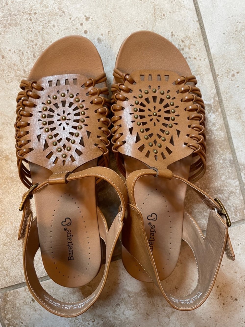 BareTraps Cognac Cutout Strap Sandals New Without Tags